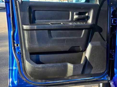 Used 2014 RAM 2500 Tradesman w/ Chrome Appearance Group image 23