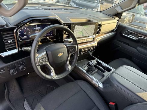 Certified 2025 Chevrolet Silverado 1500 LT image 19