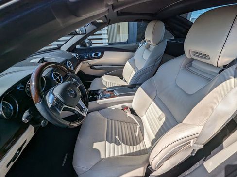 Used 2014 Mercedes-Benz SL 550 image 7