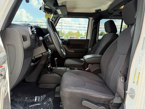 Used 2014 Jeep Wrangler Unlimited Sport w/ Quick Order Package 24S AWD/4WD image 14