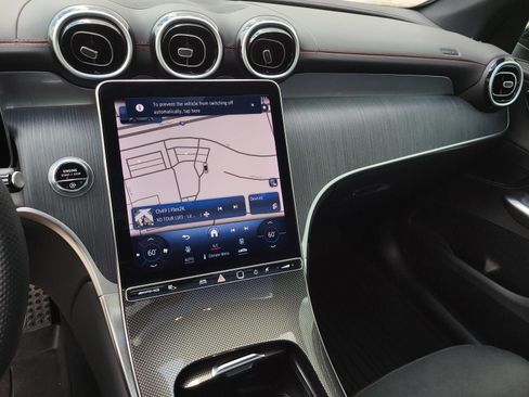 Used 2024 Mercedes-Benz GLC 43 AMG 4MATIC image 24