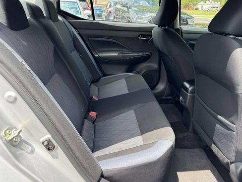 Used 2025 Nissan Versa SV FWD image 15