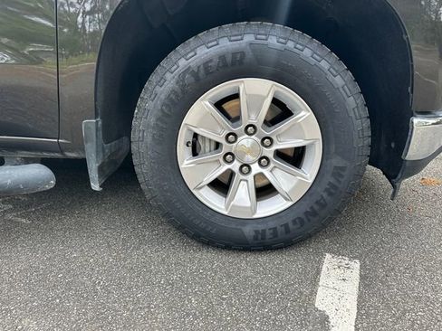 Used 2021 Chevrolet Silverado 1500 LT image 27