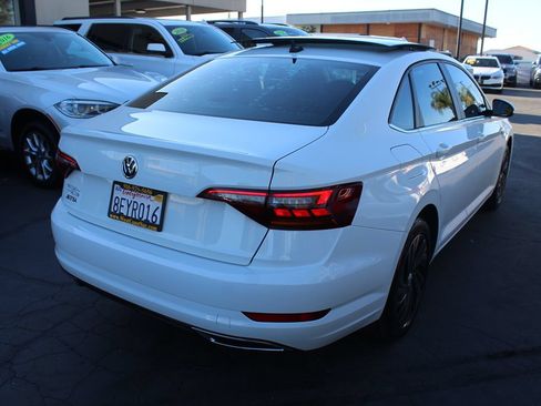 Used 2019 Volkswagen Jetta SEL Premium FWD image 7