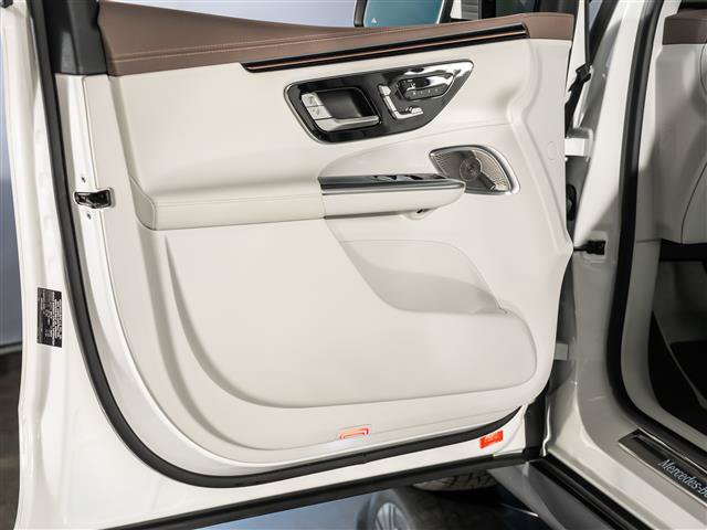 Used 2025 Mercedes-Benz EQE 350+ SUV image 23