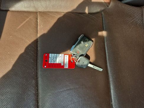 Used 2018 Chevrolet Silverado 1500 High Country image 29