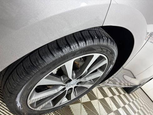 Used 2020 Hyundai Elantra GT FWD image 32