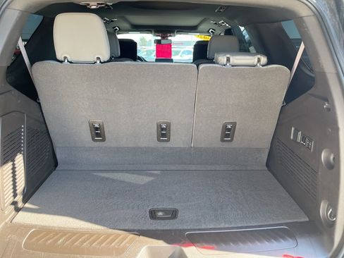 Used 2021 GMC Yukon SLT w/ SLT Luxury Plus Package image 12