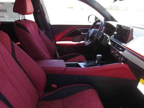 Certified 2025 Acura ADX A-Spec image 9