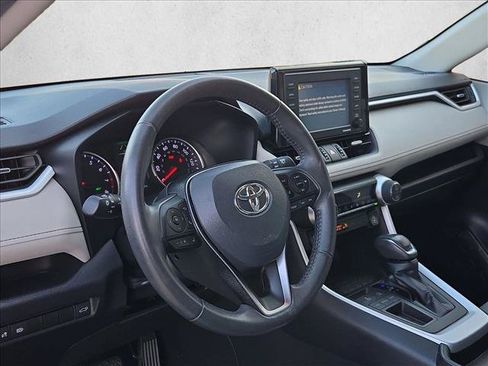 Used 2021 Toyota RAV4 XLE Premium FWD image 10