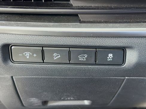 Used 2025 Kia Telluride S FWD image 17