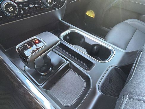 Used 2024 Chevrolet Silverado 1500 LT Trail Boss w/ Convenience Package II AWD/4WD image 24