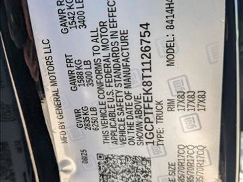 Used 2026 Chevrolet Colorado ZR2 w/ Technology Package AWD/4WD image 16