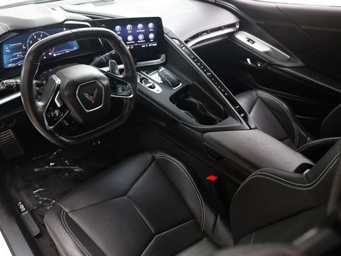 Used 2020 Chevrolet Corvette Stingray Coupe w/ Z51 Performance Package RWD image 9