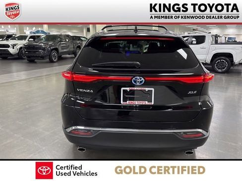 Certified 2024 Toyota Venza XLE image 7