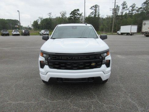 New 2025 Chevrolet Silverado 1500 Custom image 3