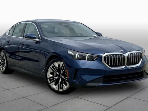 Used 2026 BMW 530i image 2