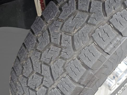 Certified 2017 Ford F250 XLT w/ XLT Value Package image 33