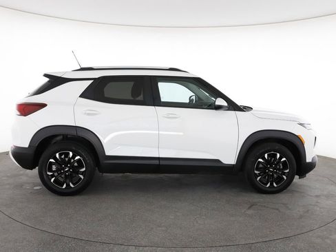 Used 2023 Chevrolet TrailBlazer LT FWD image 14