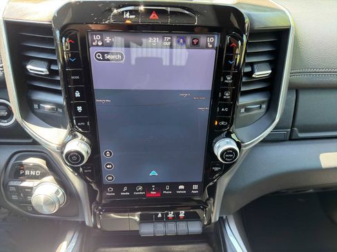 Used 2025 RAM 1500 Laramie AWD/4WD image 15
