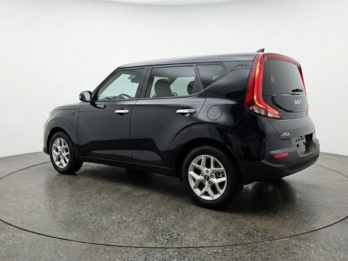 Used 2025 Kia Soul LX w/ LX Technology Package FWD image 6