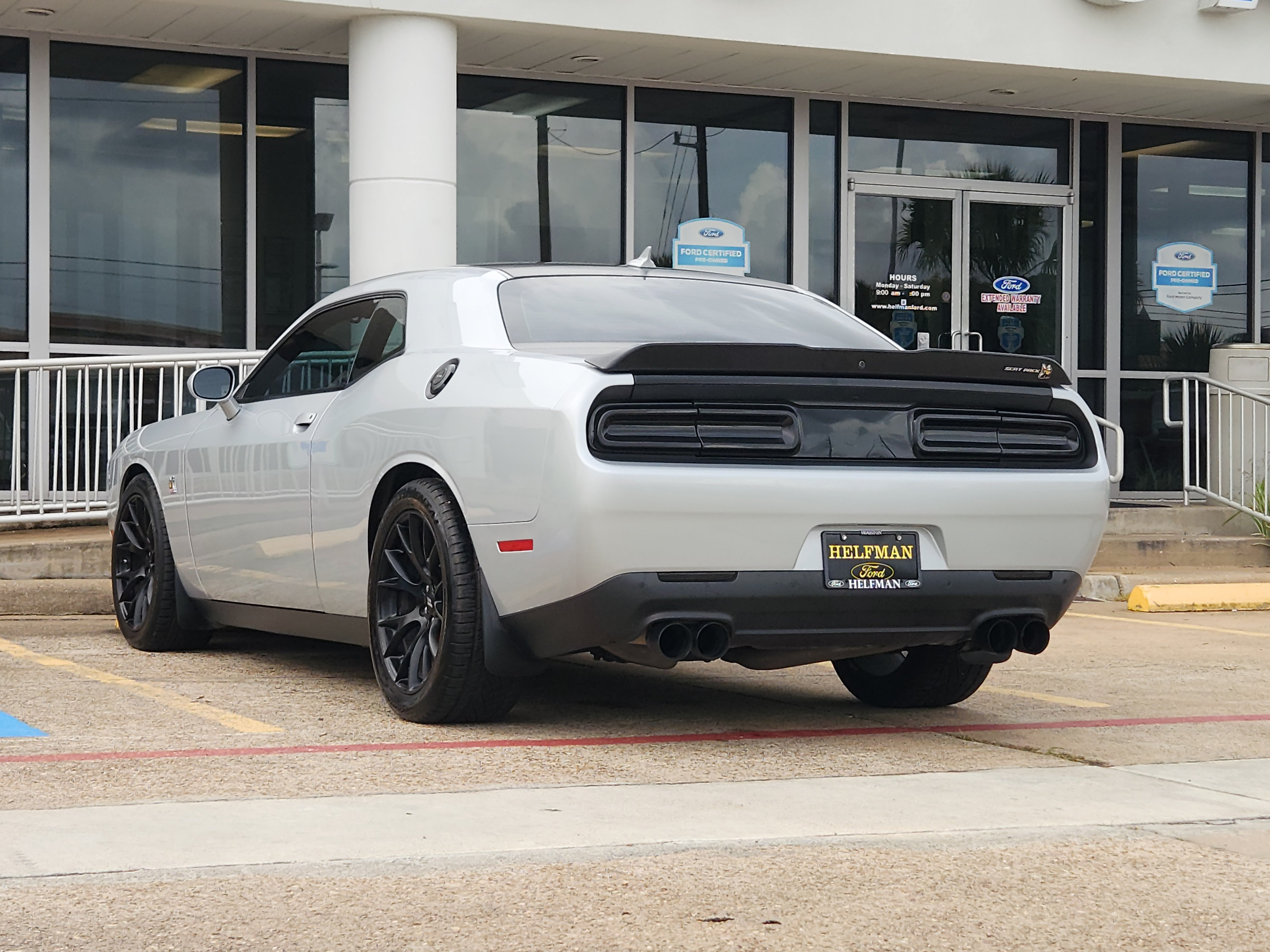 Used 2019 Dodge Challenger R/T Scat Pack w/ Dynamics Package RWD image 4