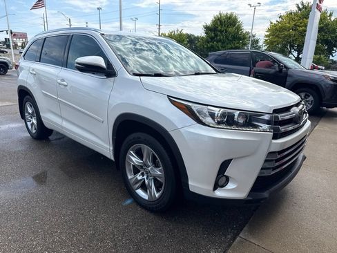 Used 2018 Toyota Highlander Limited AWD/4WD image 1