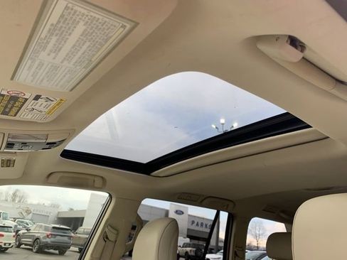 Used 2016 Lexus GX 460 w/ Premium Package image 25