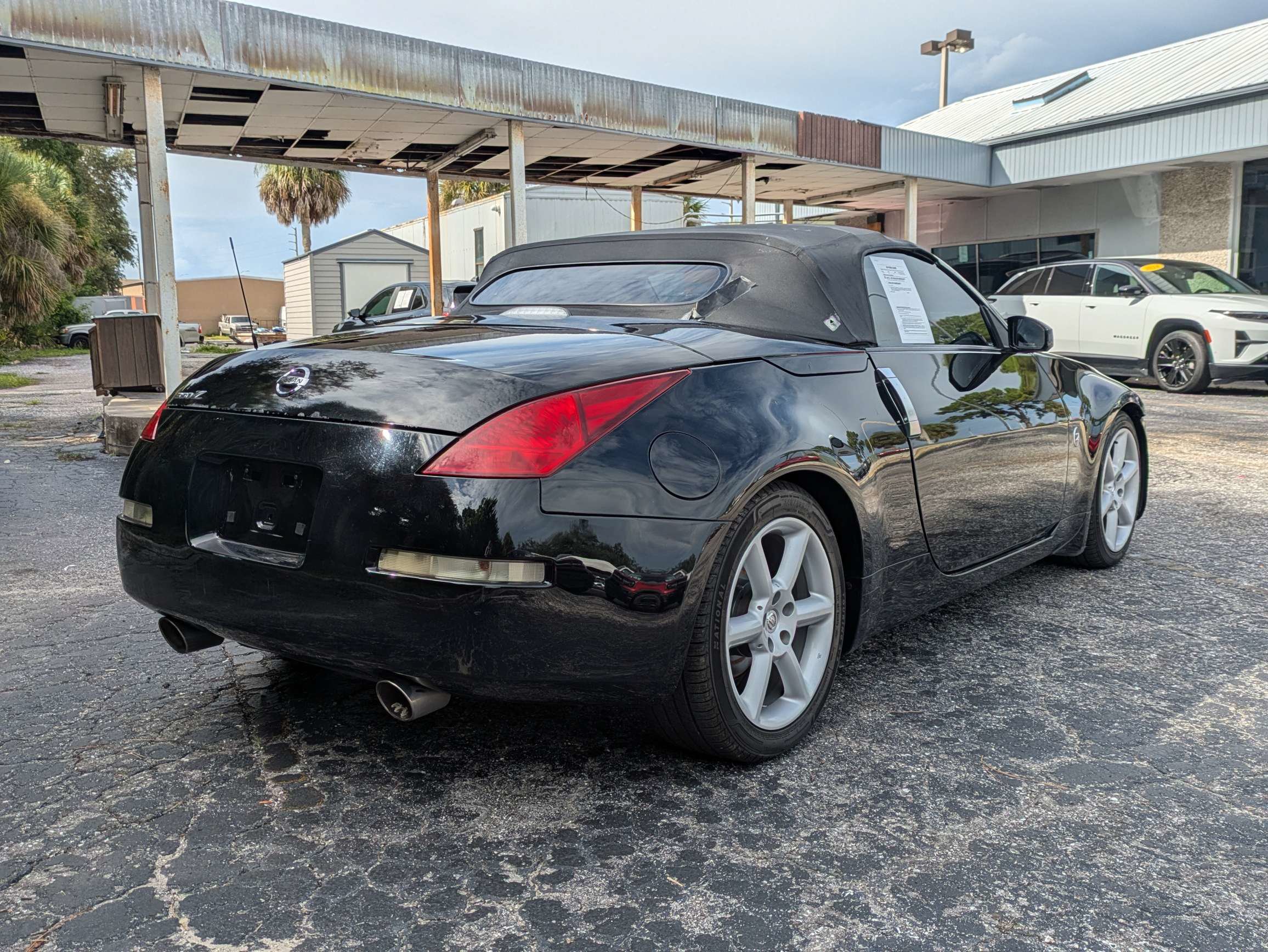 Used 2004 Nissan 350Z Touring RWD image 5
