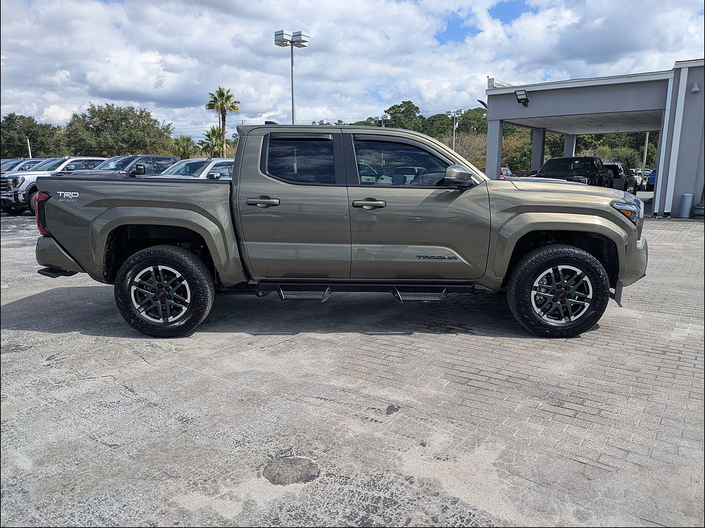 Used 2026 Toyota Tacoma TRD Sport w/ TRD Sport Upgrade Package RWD image 4