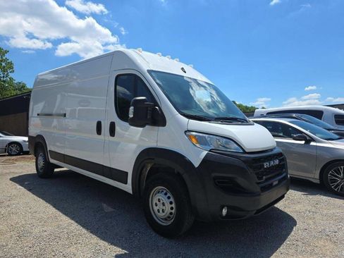 Used 2025 RAM ProMaster 2500 w/ Convenience Group FWD image 2