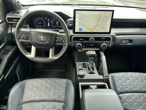 Used 2025 Toyota 4Runner 4WD image 19