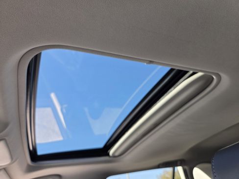 Used 2020 Toyota RAV4 XLE Premium image 20