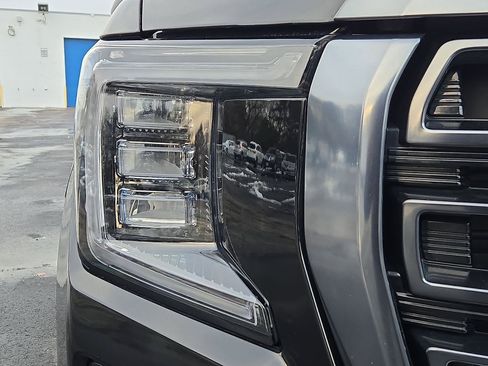 Certified 2022 GMC Yukon XL AT4 w/ Max Trailering Package image 28