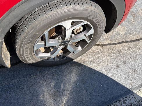 Used 2020 Kia Sportage LX image 7