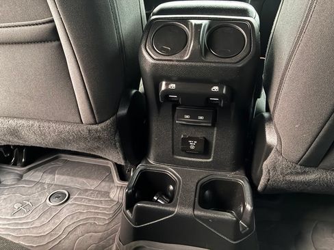 Used 2022 Jeep Wrangler Unlimited Sport w/ Sun And Sound Package AWD/4WD image 19