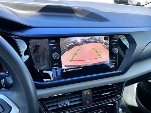 Used 2023 Volkswagen Taos SE w/ Panoramic Sunroof Package image 27