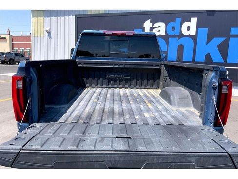 Used 2025 GMC Sierra 2500 Denali w/ Denali Reserve Package AWD/4WD image 11