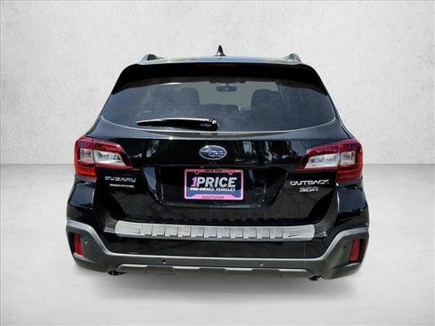 Used 2019 Subaru Outback 3.6R Touring AWD/4WD image 6