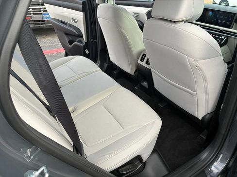 Certified 2025 Hyundai Tucson SEL image 14
