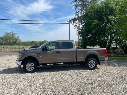 Used 2021 Ford F250 XL w/ STX Appearance Package image 2
