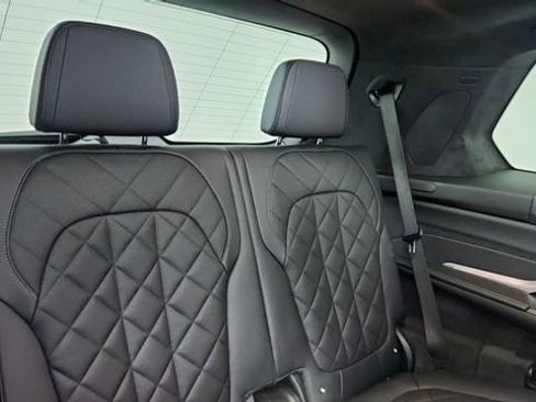Used 2024 BMW X7 xDrive40i w/ M Sport Package image 29