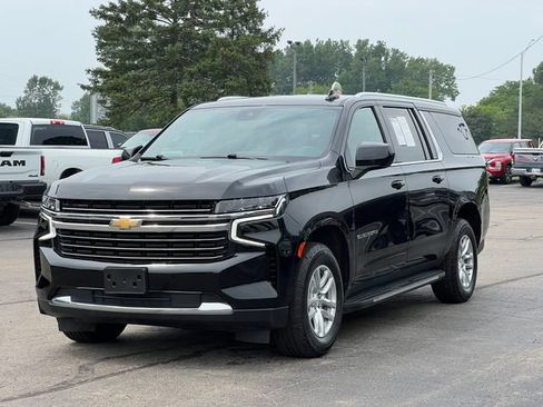 Used 2023 Chevrolet Suburban LT AWD/4WD image 48