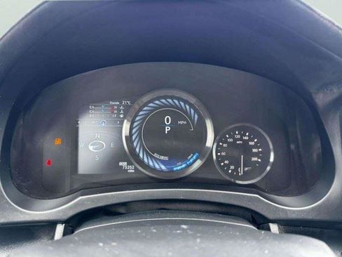 Used 2017 Lexus RC F RWD image 32