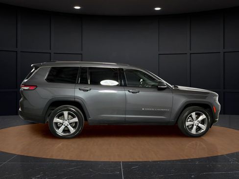 Used 2021 Jeep Grand Cherokee L Limited AWD/4WD image 6