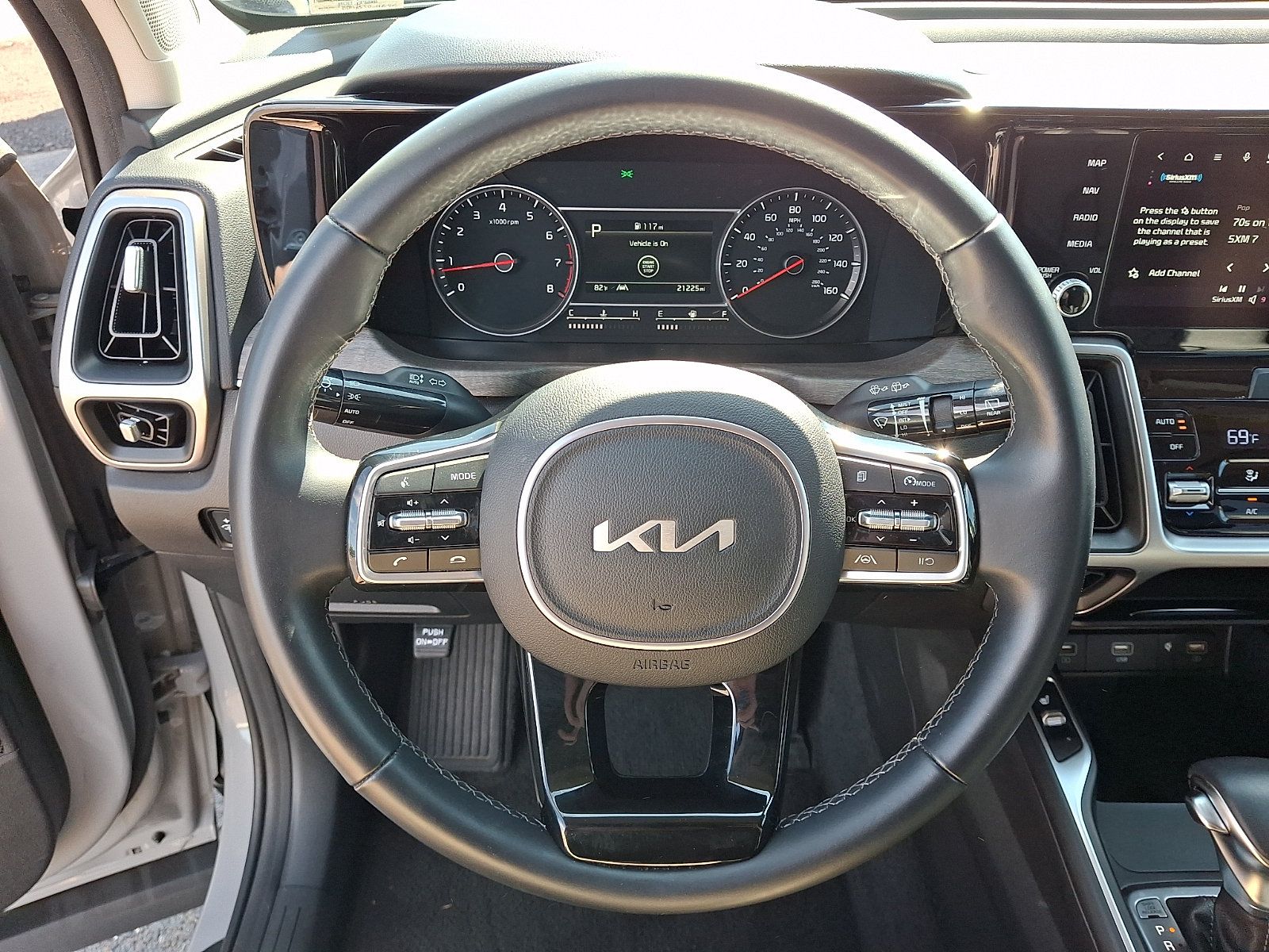 Used 2023 Kia Sorento S w/ Panoramic Sunroof Package AWD/4WD image 23