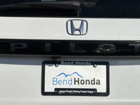 Used 2025 Honda Pilot EX-L image 12