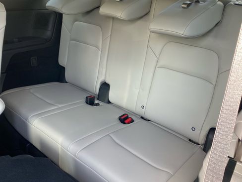 Used 2025 Nissan Pathfinder SL w/ SL Premium Package image 6