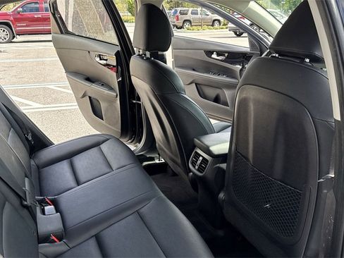 Used 2021 Kia Forte EX image 34