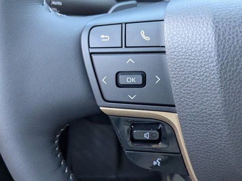 New 2026 Toyota Crown Signia image 25